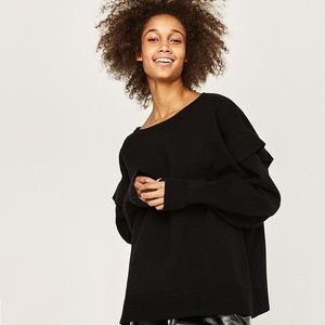 Zara Oversized Frilled "Sweatshirt" M-L
